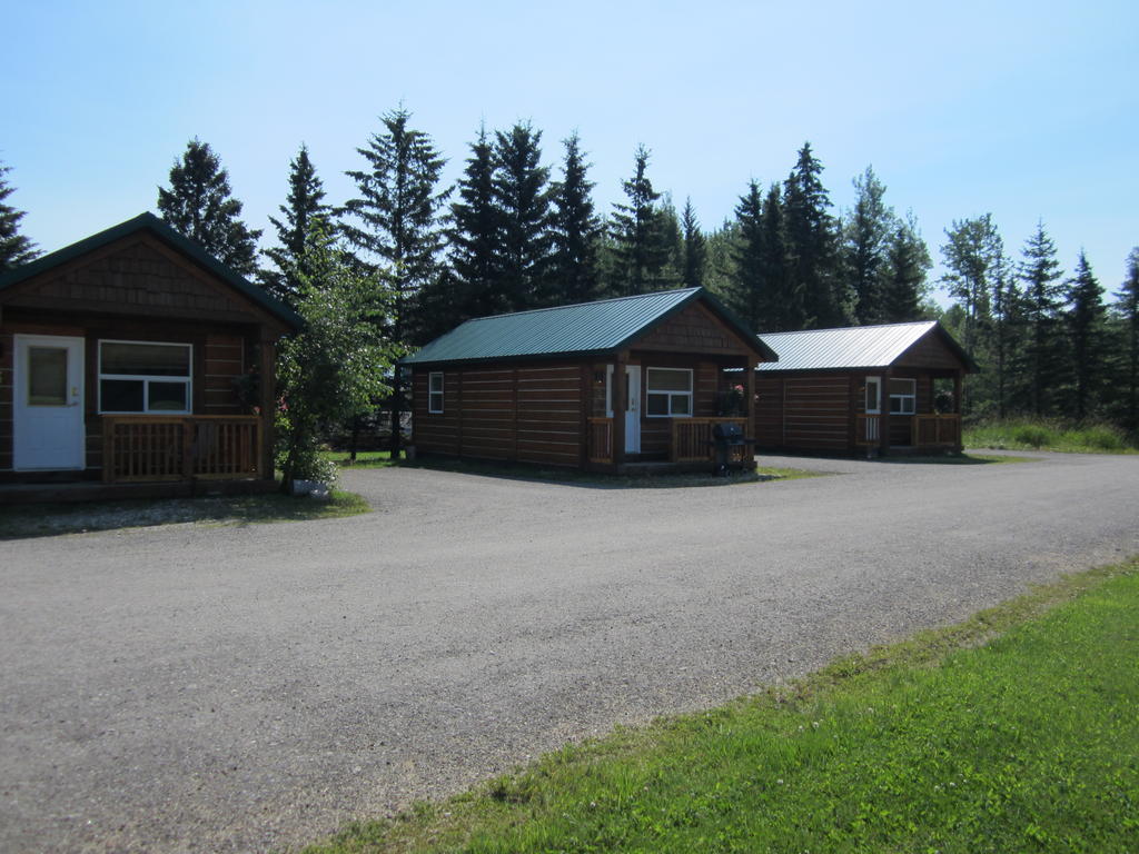 Beaver Creek Lodge And Cabins McBride Exterior photo